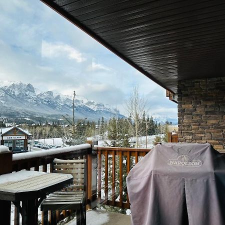 Canmore Mountain Retreat - Heated Pool & Hot-Tub Apartman Kültér fotó