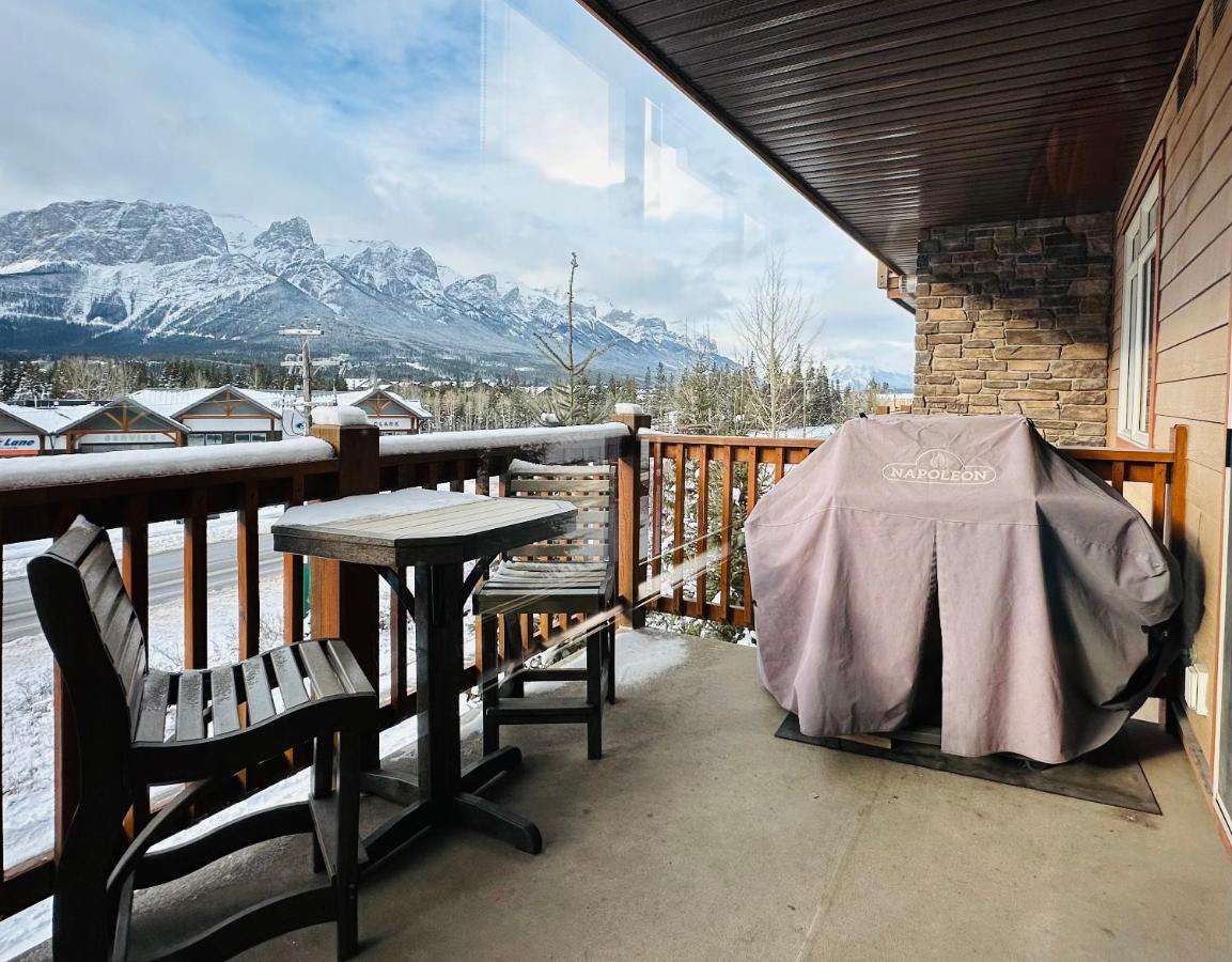 Canmore Mountain Retreat - Heated Pool & Hot-Tub Apartman Kültér fotó